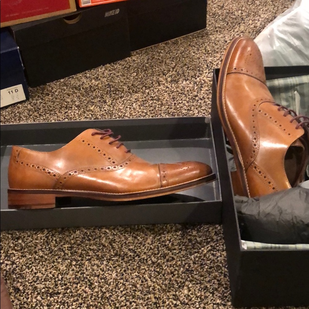 Johnston & Murphy brown men’s shoes